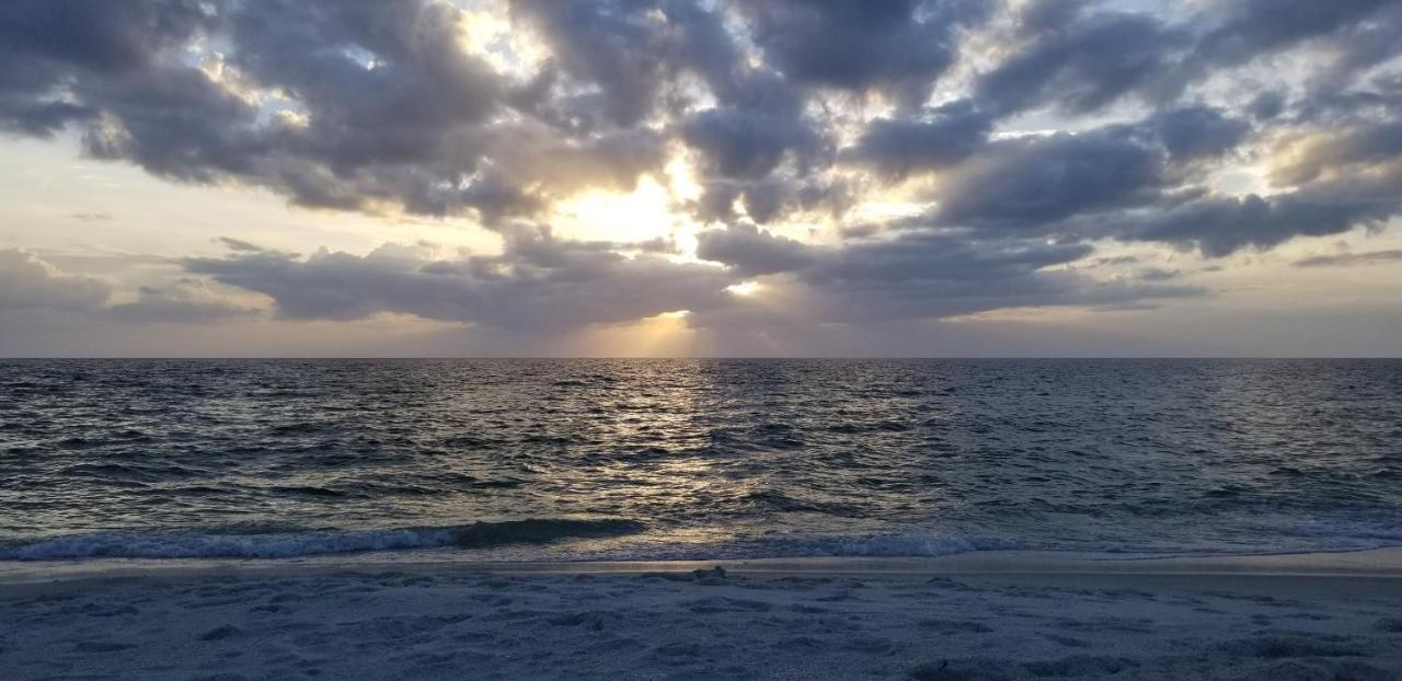 Our Naples Hideawayアパートメント エクステリア 写真